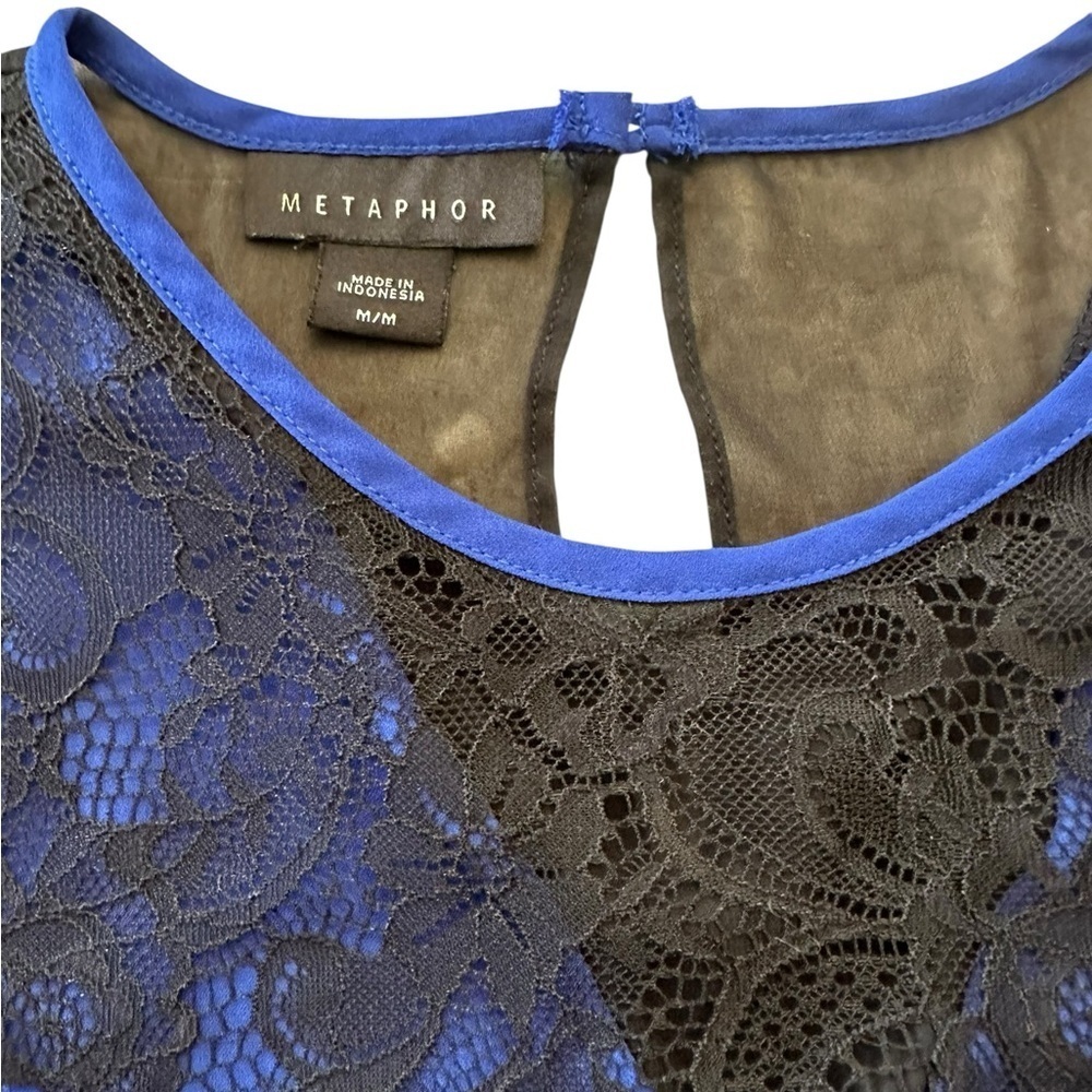 Metaphor along Sleeve Lace Detail Top - Womens Size Medium Blue Black - Picture 3 of 4